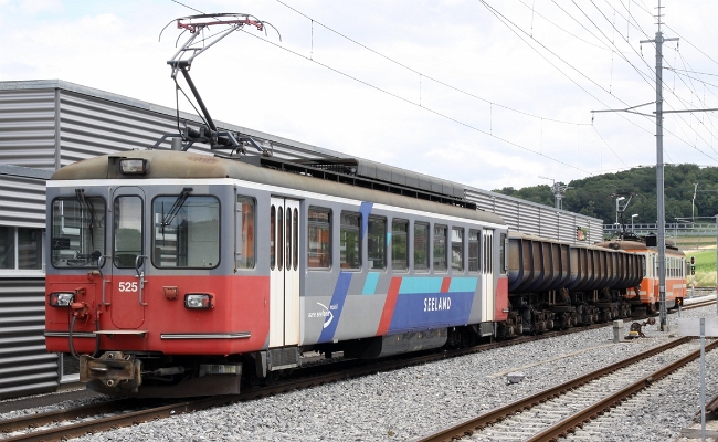 asm-be-4-4-525-523-siselen ASm Be 4/4 525 et Be 4/4 523 -- Siselen -- 12.07.2012