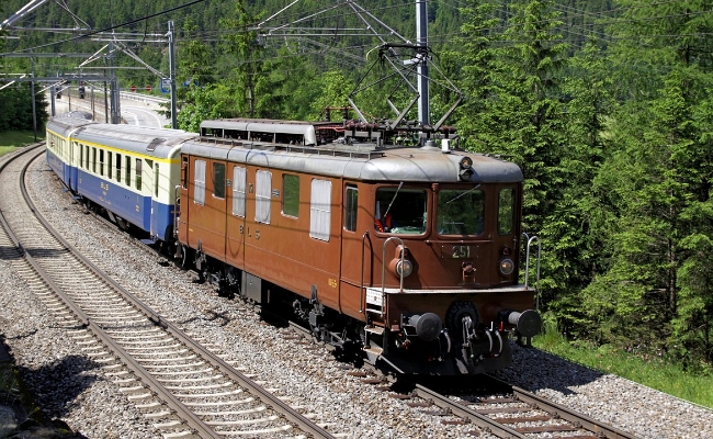 bls-ae-4-4-251-blausee-2 BLS Ae 4/4 251 -- Blausee -- 30.06.2013