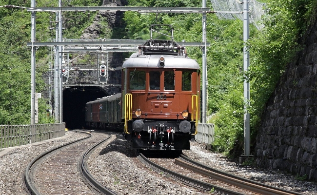 bls-ae-6-8-205-blausee BLS Ae 6/8 205 -- Blausee -- 30.06.2013