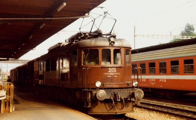 bls-ae-6-8-205-interlaken BLS Ae 6/8 205 -- Interlaken -- 09.1982