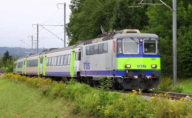 bls-re-420-504-kerzersJPG BLS Re 420 504-3 -- Kerzers -- 12.07.2012