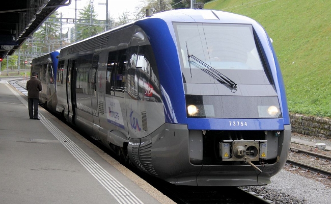 sncf-x73753-x73754-la-chaux-de-fonds SNCF X73753, X73754 -- Les Chaux de Fonds -- 11.05.2010 -- 