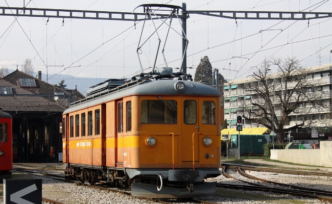 nstcm-bde-4-4-221-la-plantaz-2 NStCM BDe 4/4 221 -- La Plantaz -- 24.03.2010 -- Ex-LEB BDe 4/4 22