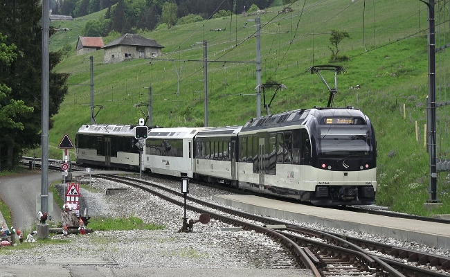MOB Be 4_4 9201 et ABe 4_4 9301 Les Allières (2) MOB Be 4/4 9201, B, Bs, ABe 4/4 9301 -- Les Allières -- 21.05.2018