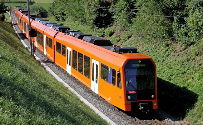 rbs-rabe-4-12-24-um-krailigen RBS, RABe 4/12 24 -- Kräiligen -- 31.07.2013
