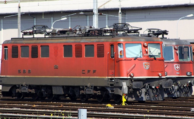 sbb-ae-11168-11520-buchs SBB CFF FFS, Ae 6/6 11520, Re 4/4 11168 -- Buchs -- 15.04.2011
