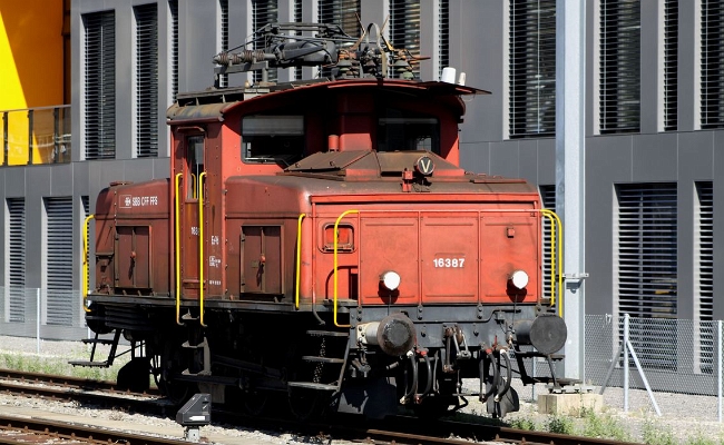 sbb-ee-16387-neuchatel SBB CFF FFS, Ee 3/3 16387 -- Neuchâtel -- 14.07.2011
