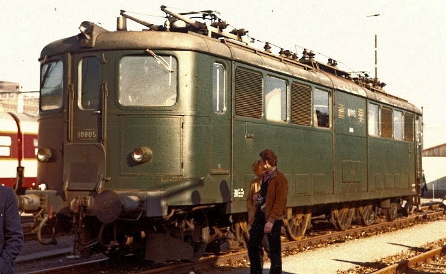 sbb-ae-10805-basel SBB CFF FFS HISTORIC, Ae 4/6 10805 -- Basel -- 10.1982 -- Exposition Eisenbahn 82