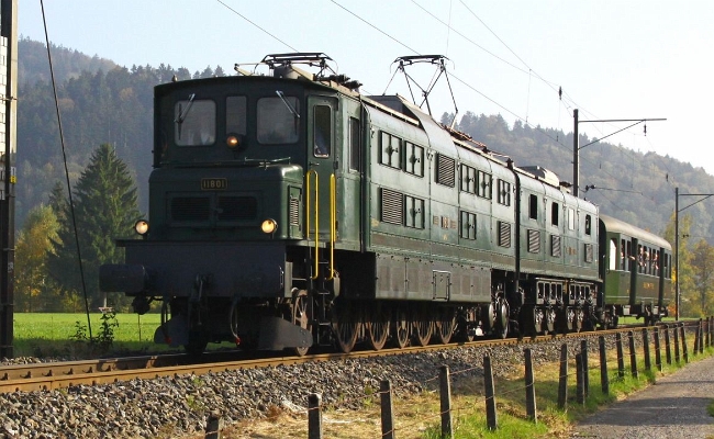 sbb-ae11801-saland SBB CFF FFS HISTORIC, Ae 8/14 11801 -- Saland -- 16.10.2011