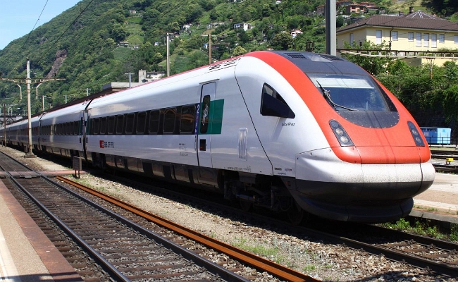 rabde-500-016-1-bellinzona SBB CFF FFS, RABDe 500 016-1 Alice Rivaz -- Bellinzona -- 30.05.2011