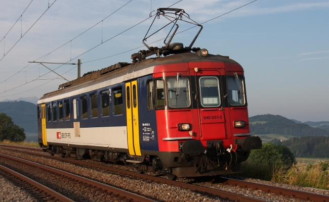 sbb-rbe-540-021-3-chatel-oron SBB CFF FFS, RBe 540 021-3 -- Oron le château -- 12.07.1010 (LP)