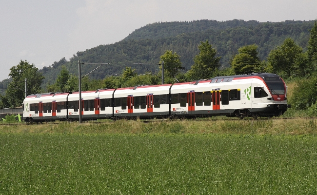 sbb-rabe-521-040-6-sissach SBB CFF FFS, RABe 521 040-6 -- Sissach -- 21.07.2016