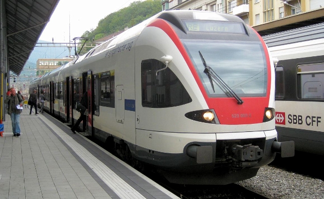 sbb-rabe-523-003-2-olten SBB CFF FFS, RABe 523 003-2 -- Olten -- 15.09.2010