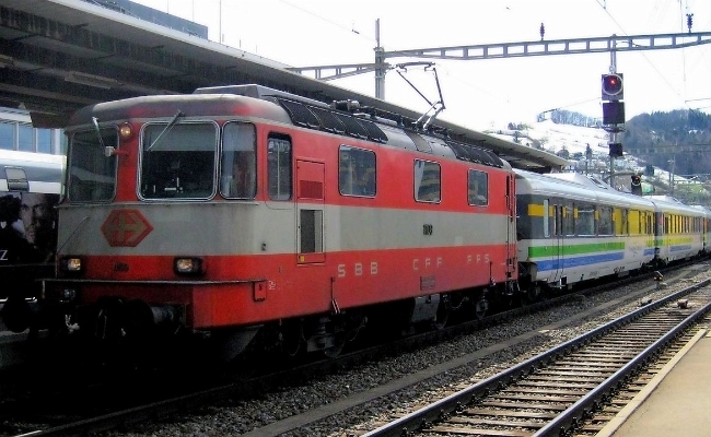 sbb-re-11109-swissexpress-vae-st-gall SBB CFF FFS, Re 4/4 II 11109 Swissexpress, Voralpen-Express -- St-Gall -- 02.04.2010