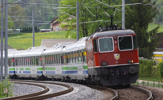 sbb-re-11143-vae-wattwil SBB CFF FFS, Re 4/4 II 11143, Voralpen-Express -- Wattwil -- 24.04.2011