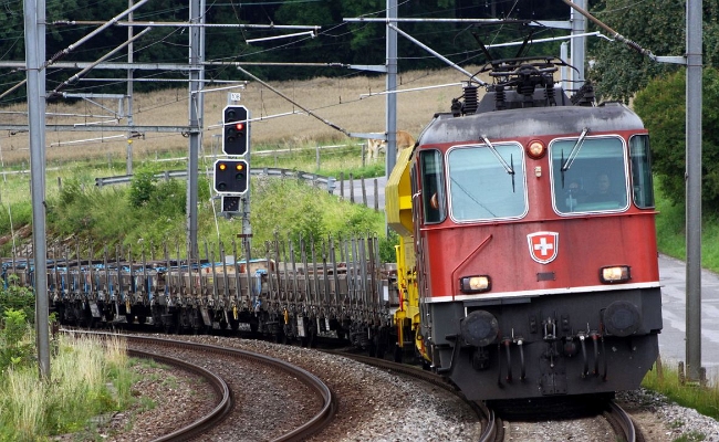 sbb-re-11370-palezieux SBB CFF FFS, Re 4/4 III 11370 -- Palézieux -- 20.07.2011