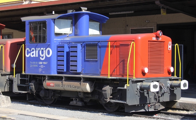 sbb-tm-232-110-7-neuchatel SBB CFF FFS, Tm 232 110-7 -- Neuchâtel -- 14.07.2011