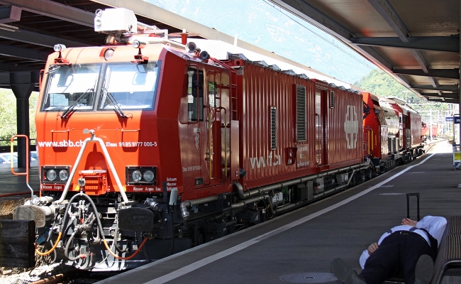sbb-tes-xtmas-99-85-9177-006-5-cita di bellinzona SBB CFF FFS, XTmas 99 85 9177006-5, Città di Bellinzona -- Bellinzona -- 30.05.2011 -- Train d'extinction et de secours