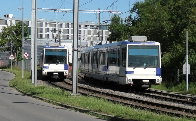 TL M2 Be 556 201 - 203 EPFL TL / M1 Be 4/6 558 201, Be 4/6 558 203 -- EPFL -- 26.05.2020