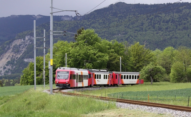 travys-ystc-be-2-esserte-s-champvent-2 TRAVYS, YStC, Bt - Be 4/4 2 - Bt -- Essert sous Champvent -- 12.05.2010