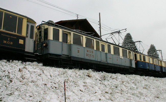 mob-bcfe4-4-11-28-bouricloz BC / MOB BCFe 4/4 11 et BDe 4/4 28 -- Blonay -- 23.03.2008