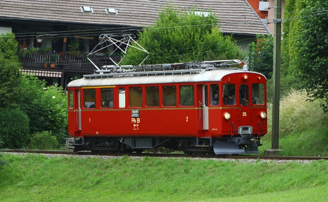rhb-abe-35-chaucey BC / RhB (Bernina) ABe 4/4 35 -- Blonay -- 13.06.2011