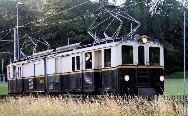 mob-dze-2002-chblonay BC / MOB FZe 6/6 2002 -- Château de Blonay (MVR) -- 25.06.2010