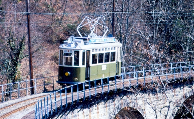 tpg-ce-2-2-125-baye-7485 BC / TPG Ce 2/2 125 -- Viaduc de la Baye -- 07.04.1985