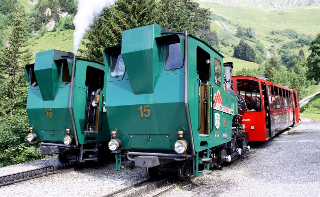 brb-h15-h16-husstatt-planalp BRB H 2/3 15 et H 2/3 16 -- Planalp -- 16.07.2011