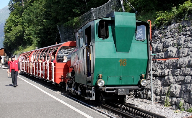 brb-h16-brienz BRB H 2/3 16 -- Brienz -- 16.07.2011