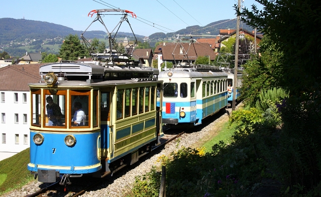 fart-be-2-2-7-mob1000-bcbouricloz FART Be 2/2 7 (Ex-TLo Trams de Locarno) , MOB Be 4/4 1001 - 1002 -- Blonay -- 10.09.2011 -- Chemin de fer musée du Blonay - Chamby