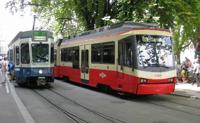 fb-be-4-6-67-vbz-2040-zu-stadelhofen VBZ 2040, FB Be 4/6 67 -- Zürich Stadelhofen -- 04.07.2010