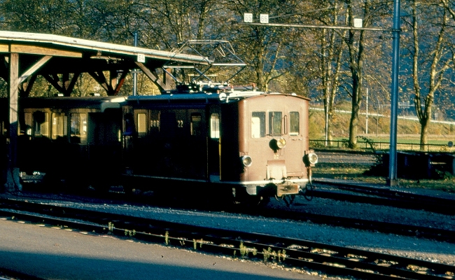 bob-hge-3-3-22-Interlaken JB / BOB HGe 3/3 22 -- Interlaken Ost -- 30.10.1984