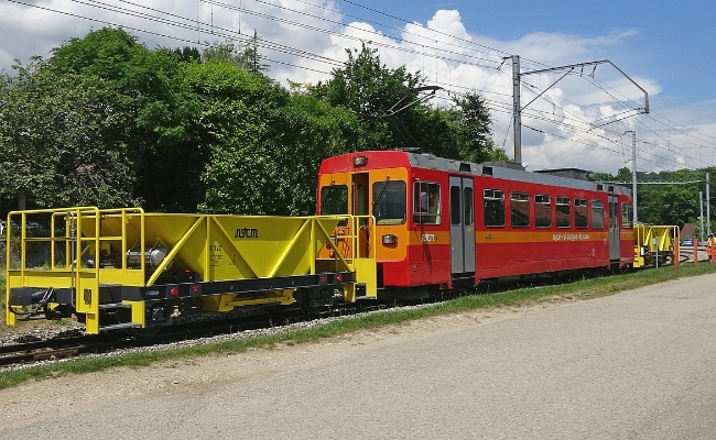 nstcm-be-4-4-204-x122-x121-genolier NStCM Be 4/4 204, X122, X121 -- Genolier -- 02.06.2017