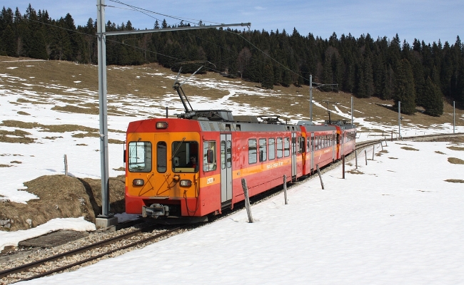 nstcm-be-4-4-205-bt-202-col-de-la-givrine NStCM Be 4/4 202, Bt, Be 4/4 205 -- Col de la Givrine -- 24.03.2010