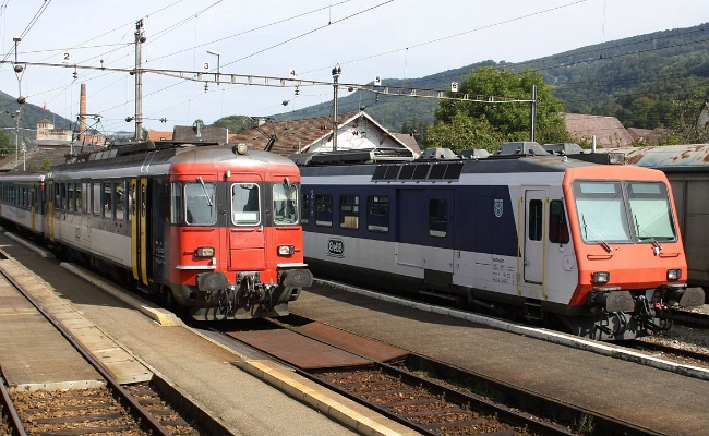oebb-rbde-206-207-balsthal OeBB RBe 4/4 206, RBDe 4/4 207 -- Balsthal -- 14.09.2010