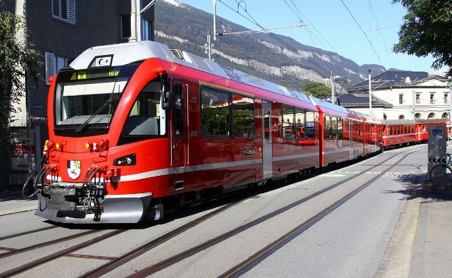 rhb-abe-8-12-3510-chur-ca RhB, ABe 8/12 3510 -- Chur -- 11.10.2011