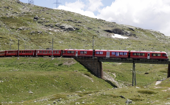 rhb-abe-8-12-3512-bernina-lagalp RhB, ABe 8/12 3512 -- Bernina Lagalp -- 17.07.2014