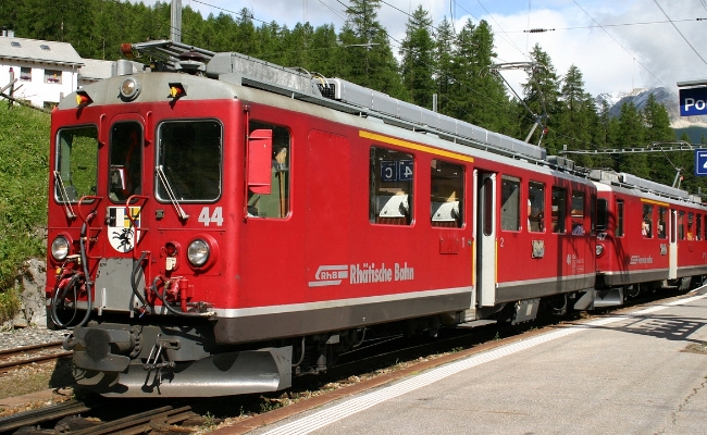 rhb-abe-4-4-44-47-pontresina RhB, ABe 4/4 44, ABe 4/4 47 -- Pontresina -- 08.07.2009