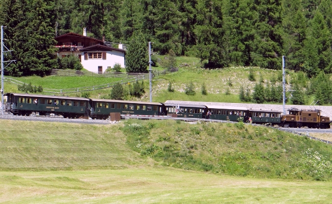 rhb-ge-6-6-415-cinuos-del-brail RhB, Ge 6/6 415 -- Cinuos del Brail -- 18.07.2014