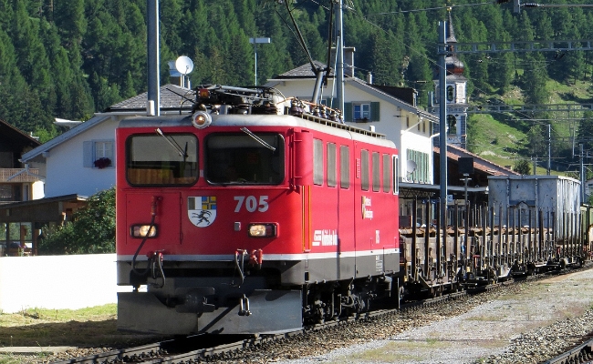 rhb-ge-6-6-705-bever RhB, Ge 6/6 II 705 -- Bever -- 18.07.2017