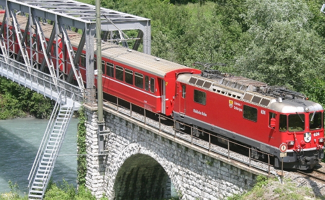 rhb-ge-4-4-624-reichenau RhB, Ge 4/4 II 624 -- Reichenau -- 08.07.2009