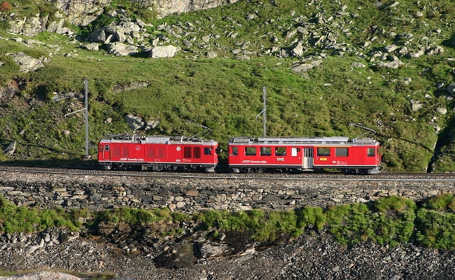 rhb-gm-4-4-802-48-ospizio RhB, Gem 4/4 802, ABe 4/4 48 -- Bernina Ospizio -- 08.07.2009