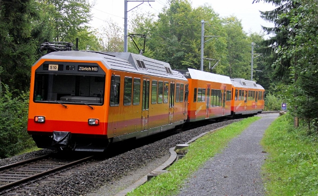 szu-be-556-523-9-uetliberg SZU, Be 556 523-9 -- Waldegg -- 17.09.2010