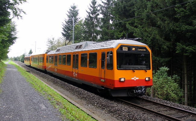 szu-be-556-524-7-uetliberg-wald SZU, Be 556 524-7 -- Waldegg -- 17.09.2010