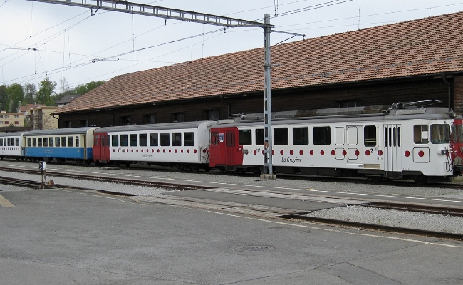 tpf-bde-142-bt-b-mob-bt-chatelstdenis TPF, Be 4/4 142, Bt, B MOB, Bt -- Châtel-St-Denis -- 26.04.2009