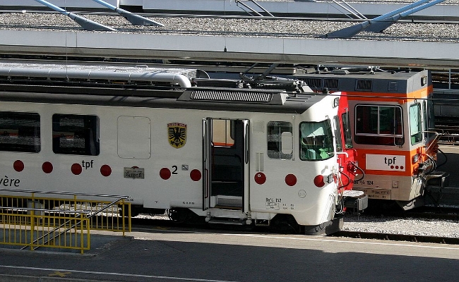 tpf-be-152-124-bulle TPF, Be 4/4 152, Be 4/4 124 -- Bulle -- 03.09.2008